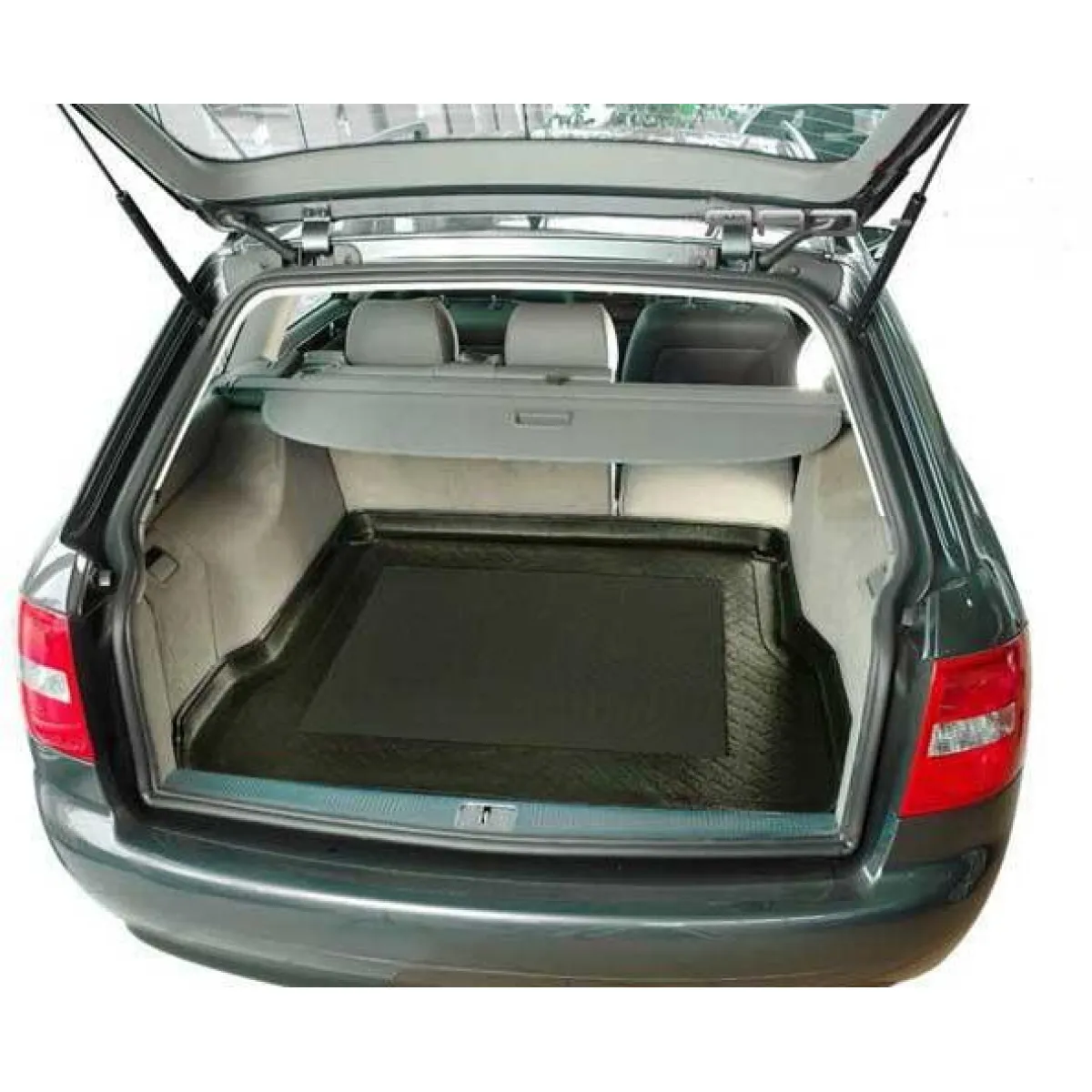 Plastmasas bagāžnieka paklājiņš Kia Soul XL 2009-2013g. Plastmasas bagāžnieka paklājiņš Kia Soul XL 2009-2013g.