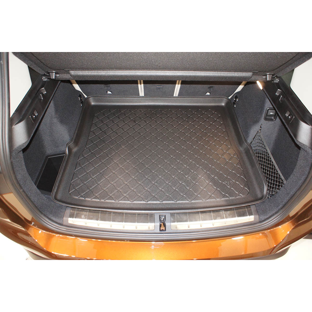 Bagāžnieka paklājiņš BMW X1 (F48) not for Plug-in Hybrid 2015-2022g. (rear seats are not sliding forward and backward)