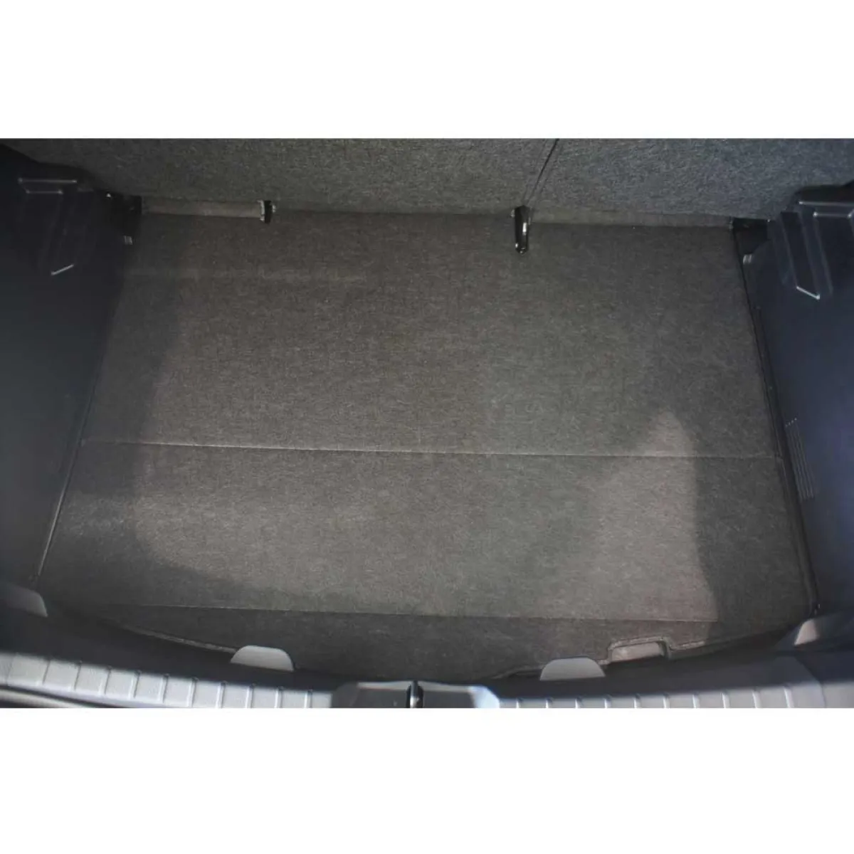 Bagāžnieka paklājiņš Toyota Yaris Hatchback 2011-2020g. Bagāžnieka paklājiņš Toyota Yaris Hatchback 2011-2020g.
