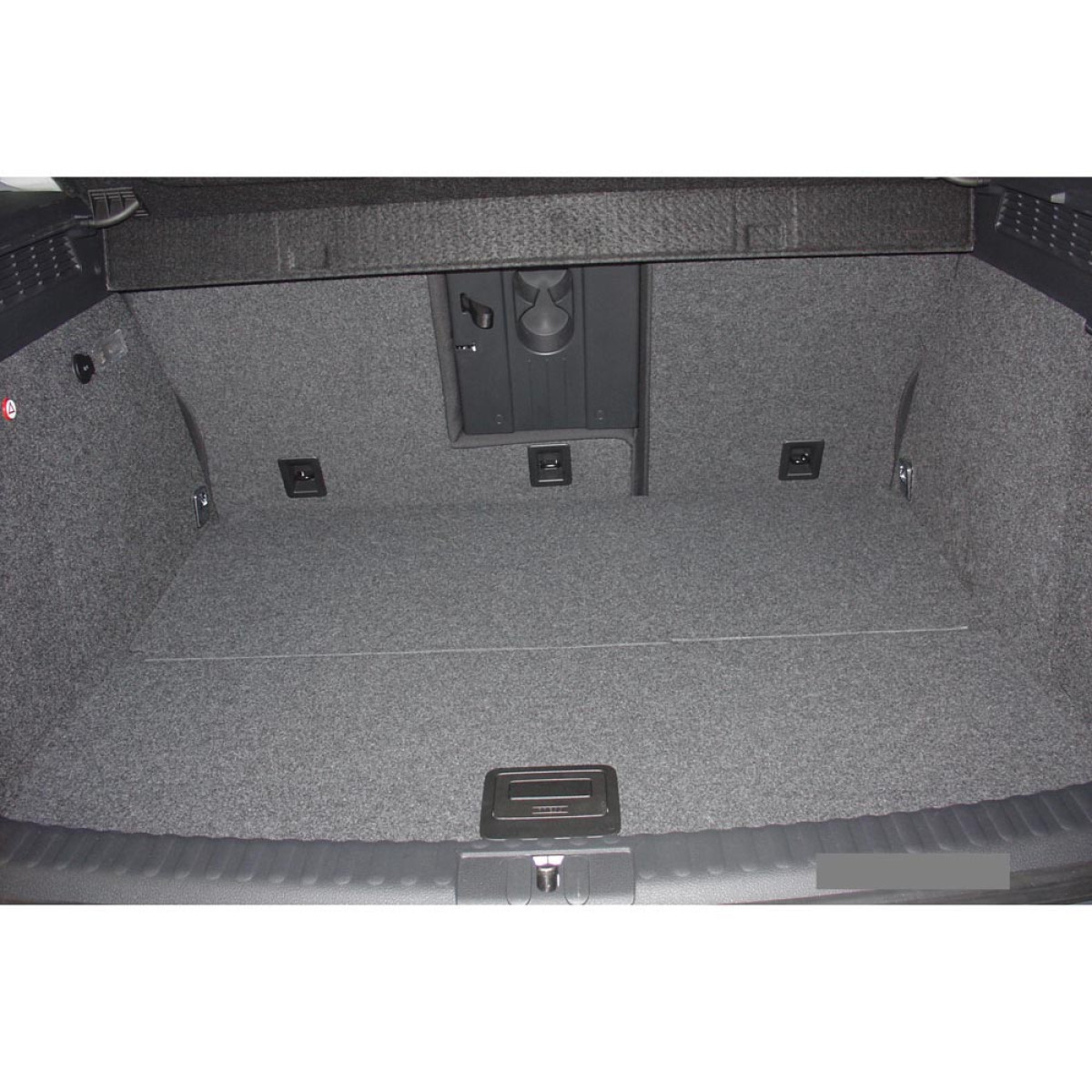 Bagāžnieka paklājiņš Volkswagen Tiguan 2007-2016g. (augšējā daļa) Bagāžnieka paklājiņš Volkswagen Tiguan 2007-2016g. (augšējā daļa)