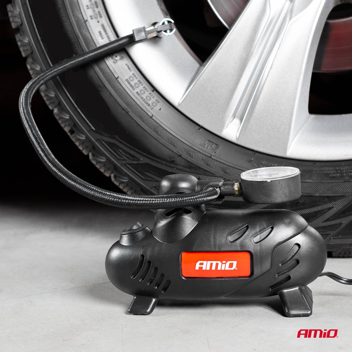 Automašīnas gaisa kompresors ar LED apgaismojumu 12V ACOMP-07 AMIO-02181