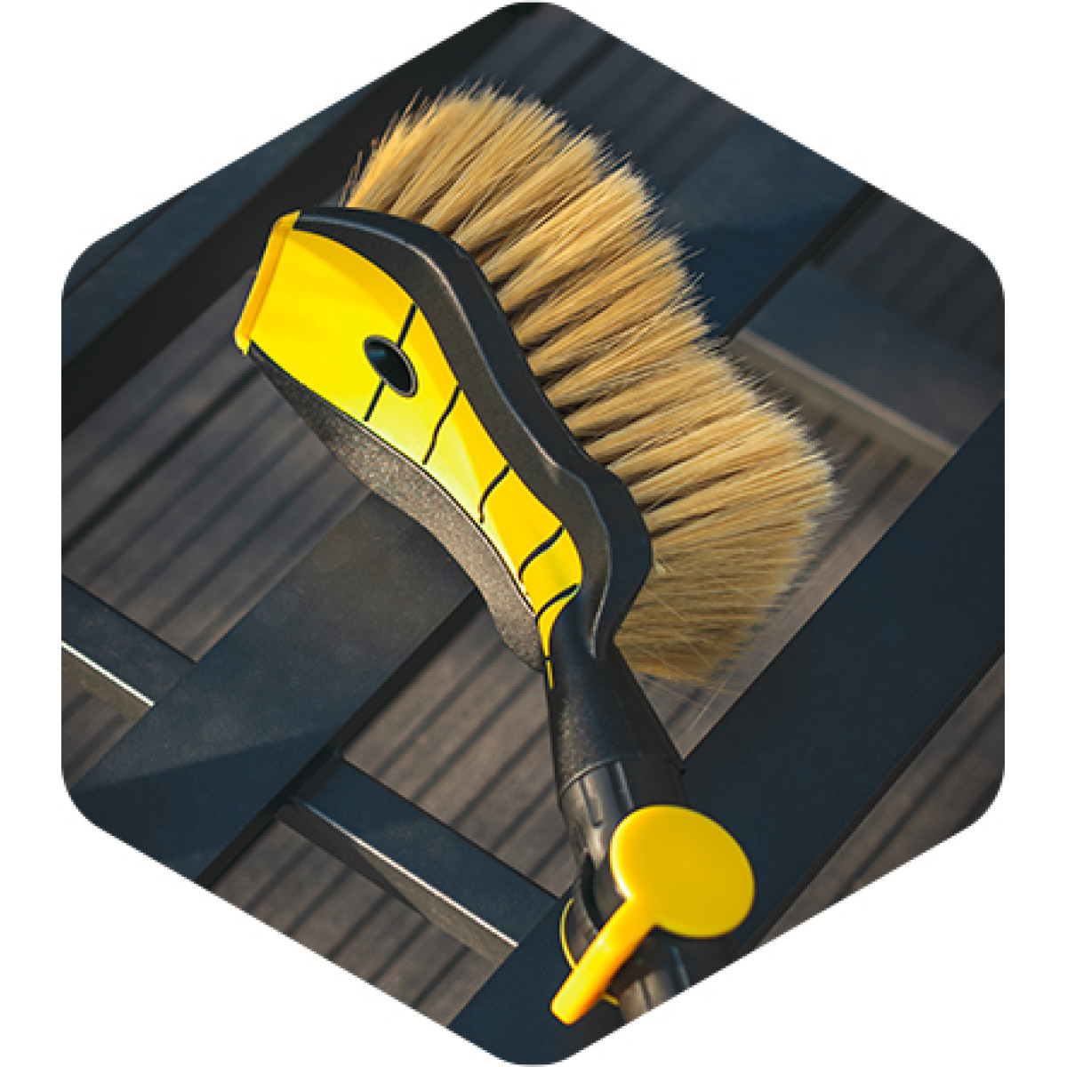 Automazgāšanas birste "Nice Touch" Premium ar ūdens smidzināšanas uzgali, mīksti, dzelteni sari, 54 cm