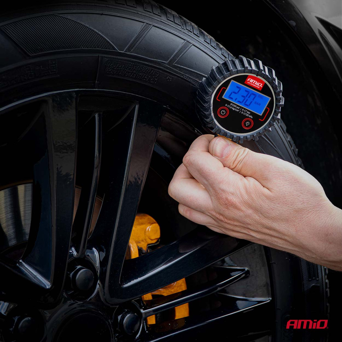 Digitālais spiediena mērītājs ar rotējošu galviņu un iztukšošanas vārstu 17 bar AMIO-04464