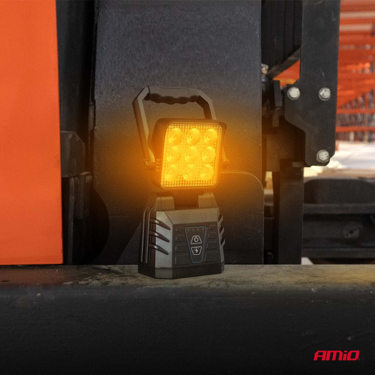 Pārnēsājama LED darba un brīdinājuma lampa 15W (BATT) AMIO-04865