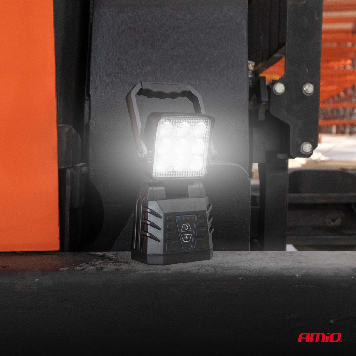 Pārnēsājama LED darba un brīdinājuma lampa 15W (BATT) AMIO-04865