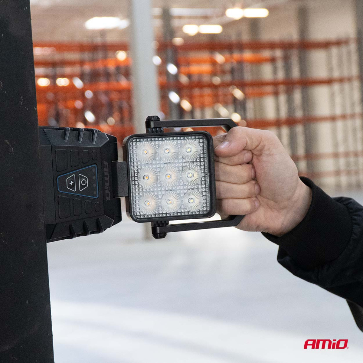 Pārnēsājama LED darba un brīdinājuma lampa 15W (BATT) AMIO-04865