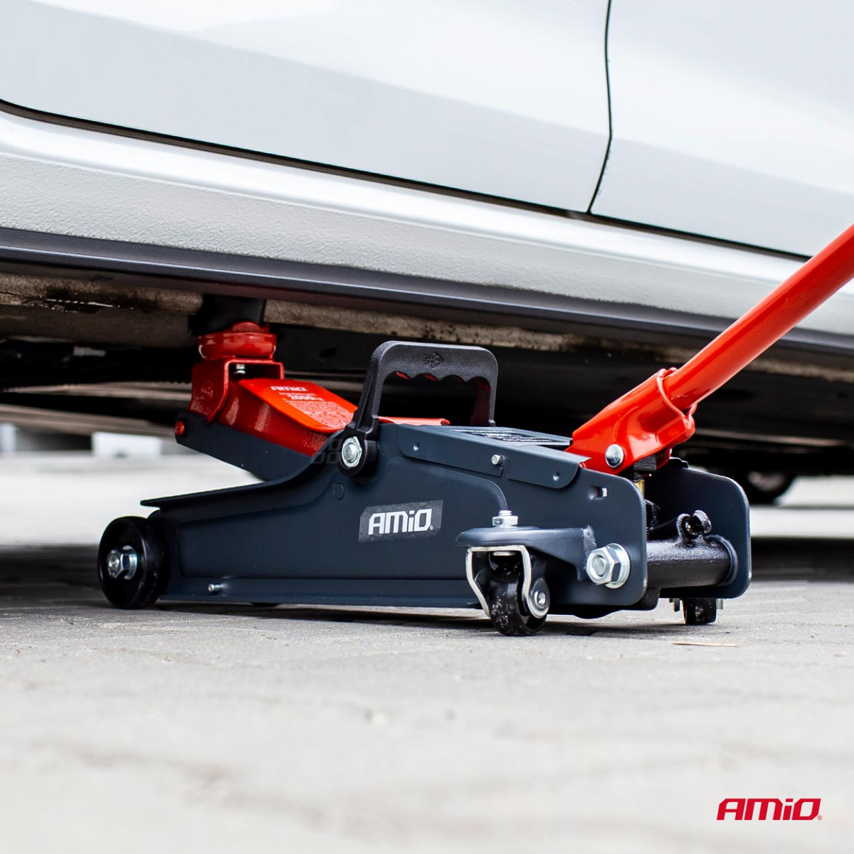 Zema profila hidrauliskais pacēlājs 2000 kg CE AMIO-02500