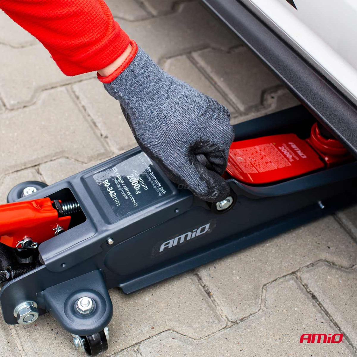 Zema profila hidrauliskais pacēlājs 2000 kg CE AMIO-02500