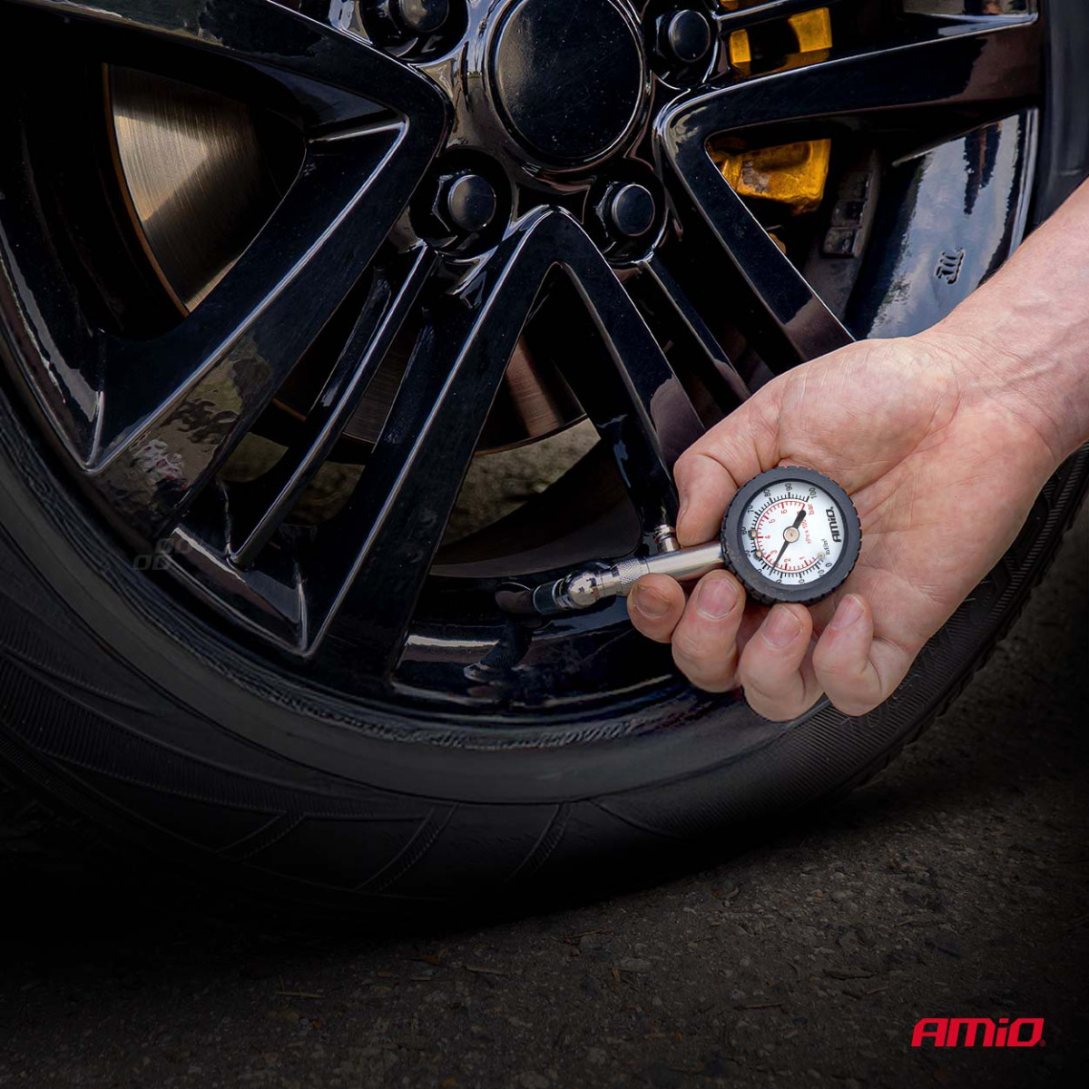 Mehāniskais spiediena mērītājs ar rotējošu galviņu un iztukšošanas vārstu 7 bar AMIO-04469