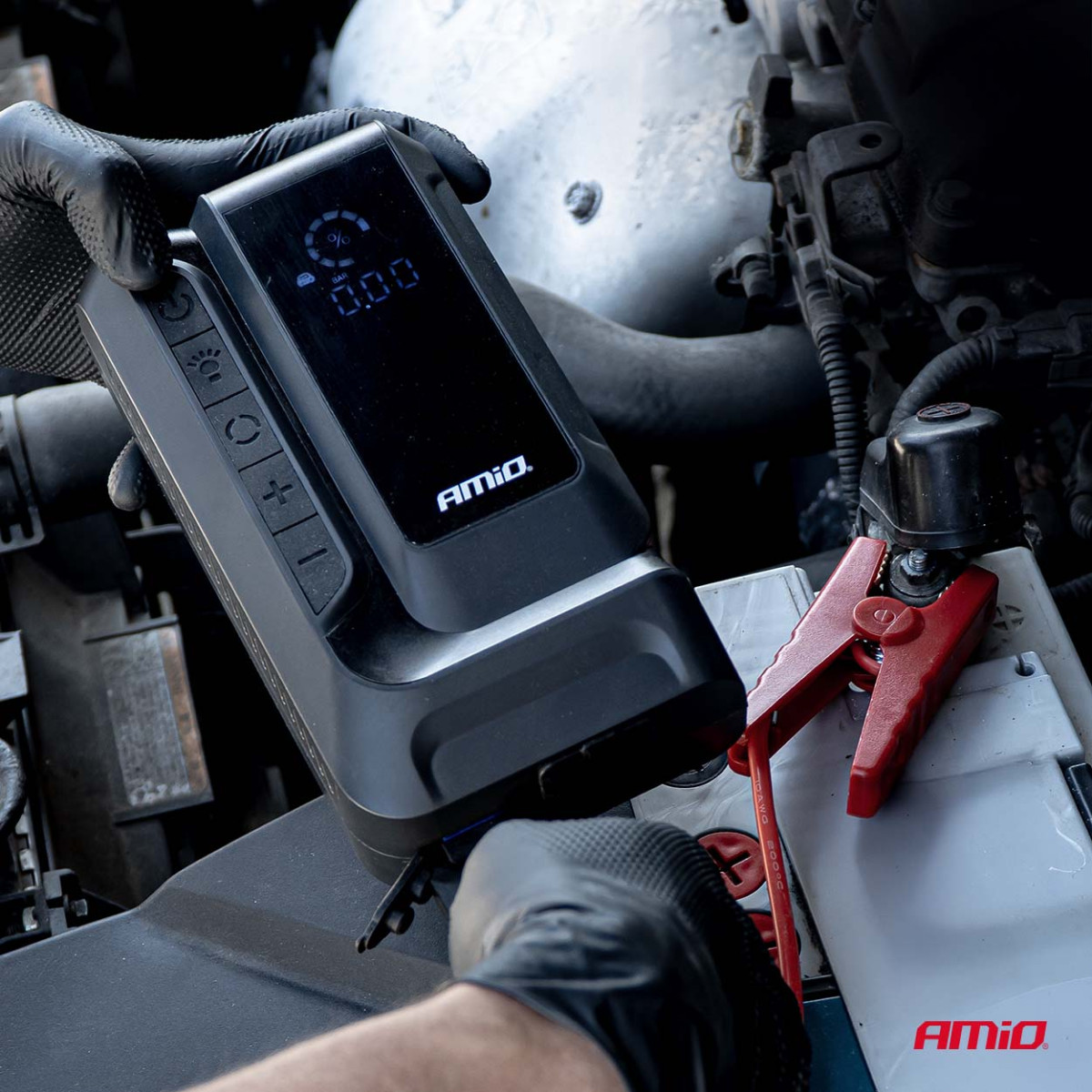 4in1 automašīnas palaišanas ierīce (paātrinātājs) ar kompresoru, LED lukturīti un ārējo akumulatoru 12V 12Ah 1600A AMIO-04677