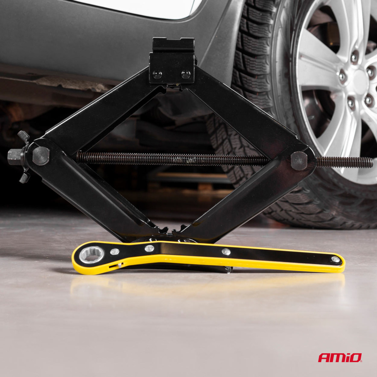 Trapecveida pacēlājs 2000 kg ar rokturi un cimdiem, AMIO-02479