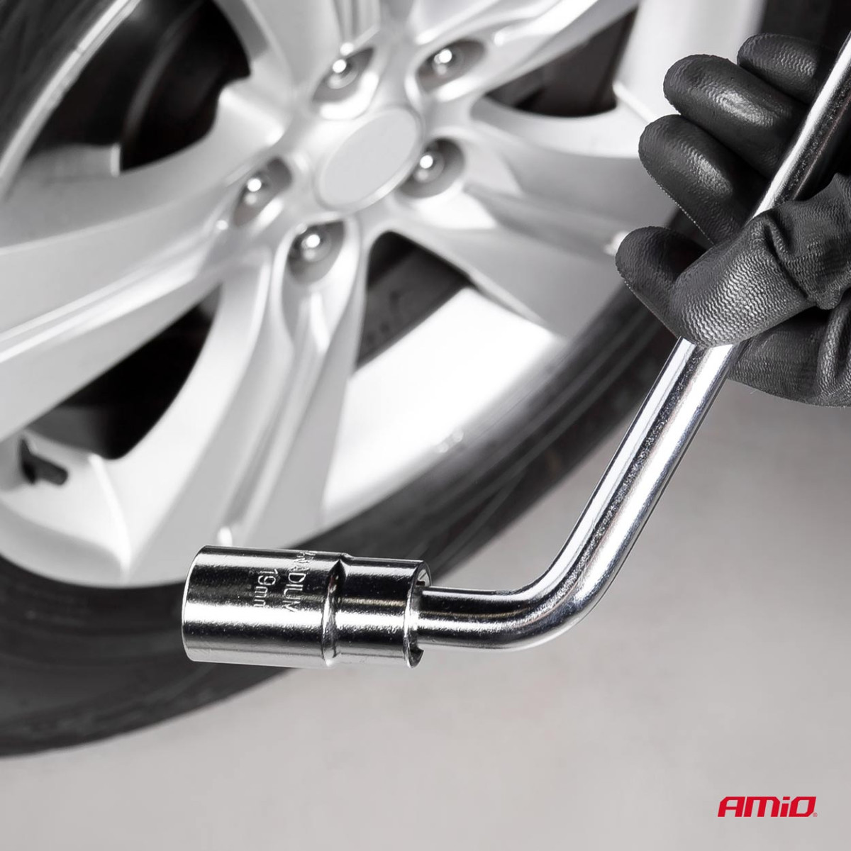 Teleskopiskā riteņu atslēga 17/19 mm TWW AMIO-01037