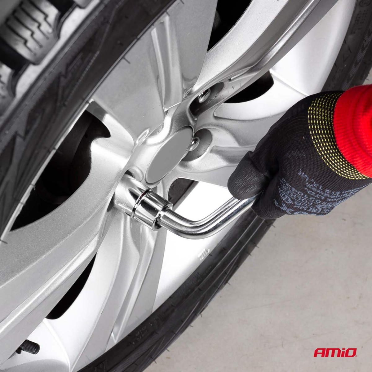 Teleskopiskā riteņu atslēga TWW 17/19/21/23 mm AMIO-01038