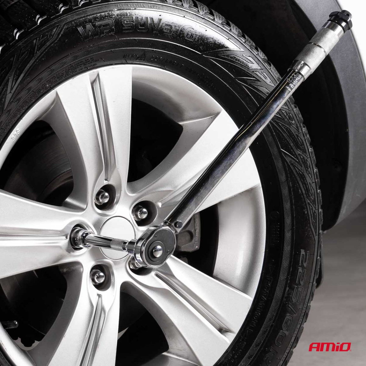 Griezes momenta atslēga ar uzmavām 17 / 19 / 21 mm, 40–210 Nm, AMIO-02407