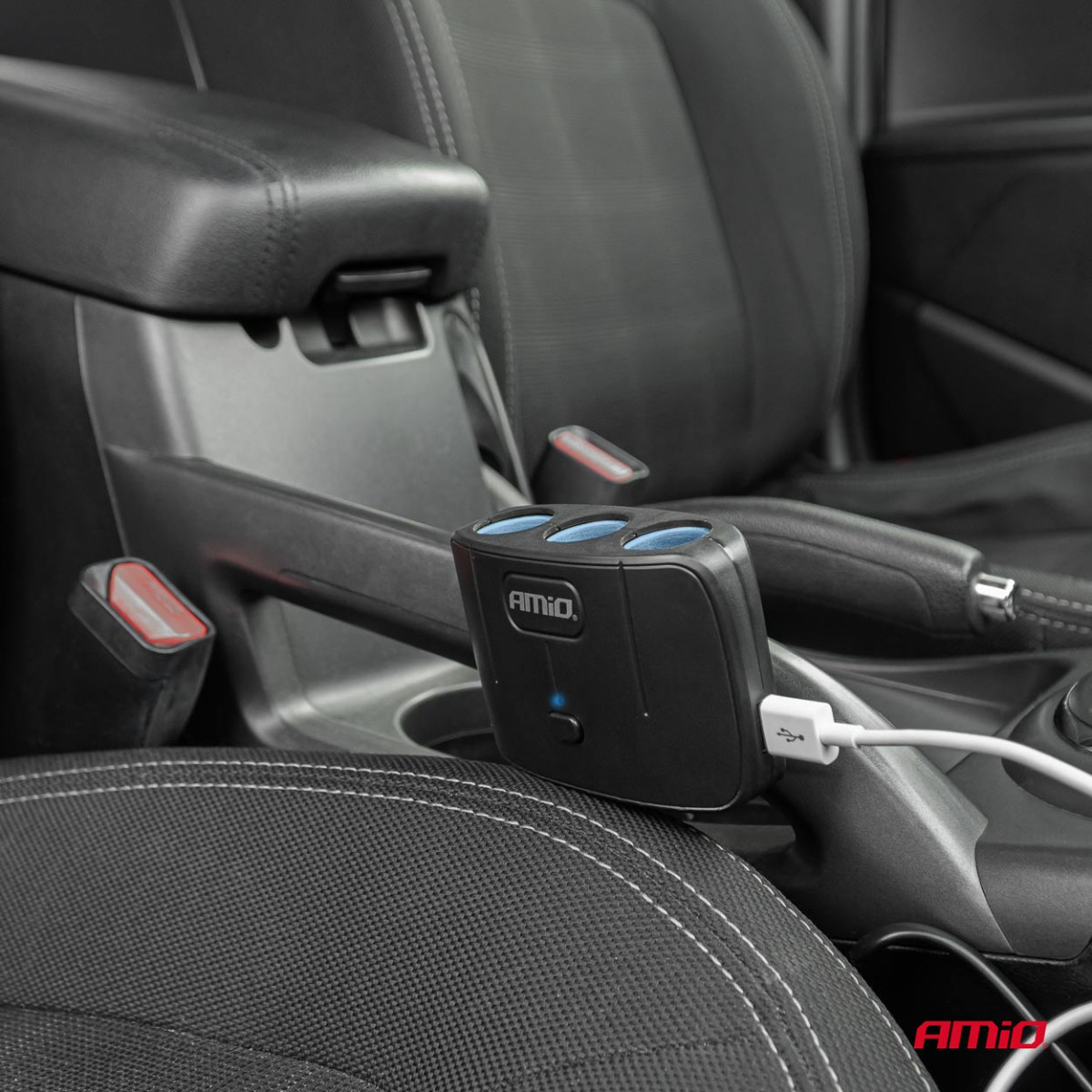 Trīs kontaktligzdu pagarinātājs ar lādētāju un ieslēgšanas/izslēgšanas pogu 2x USB-A 12/24V 100W 70 cm AMIO-04362