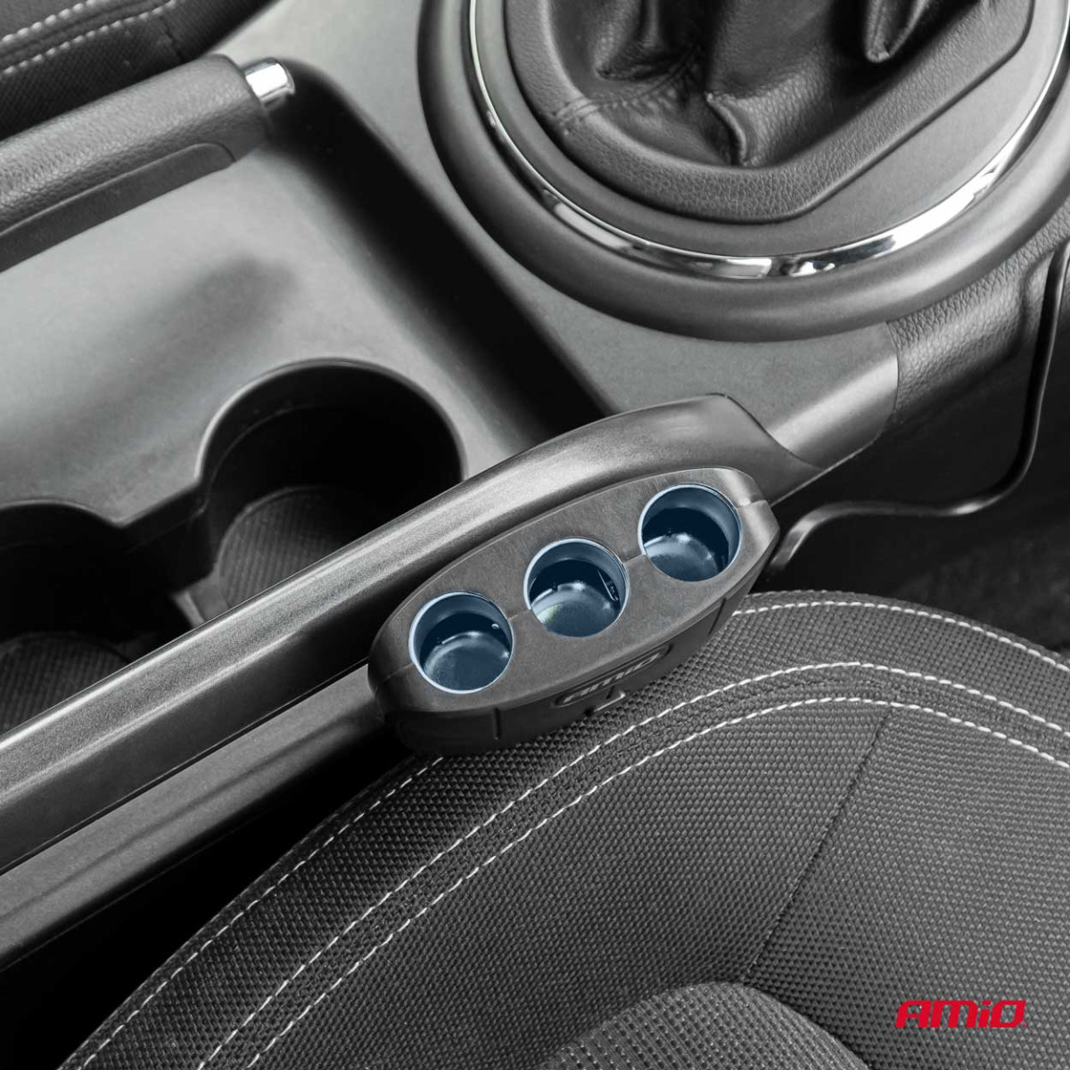 Trīs kontaktligzdu pagarinātājs ar lādētāju un ieslēgšanas/izslēgšanas pogu 2x USB-A 12/24V 100W 70 cm AMIO-04362